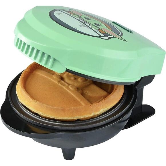 Star Wars Mini Waffle Maker The Mandalorian The Child Baby Yoda Grogu 4” NEW - Picture 3 of 7